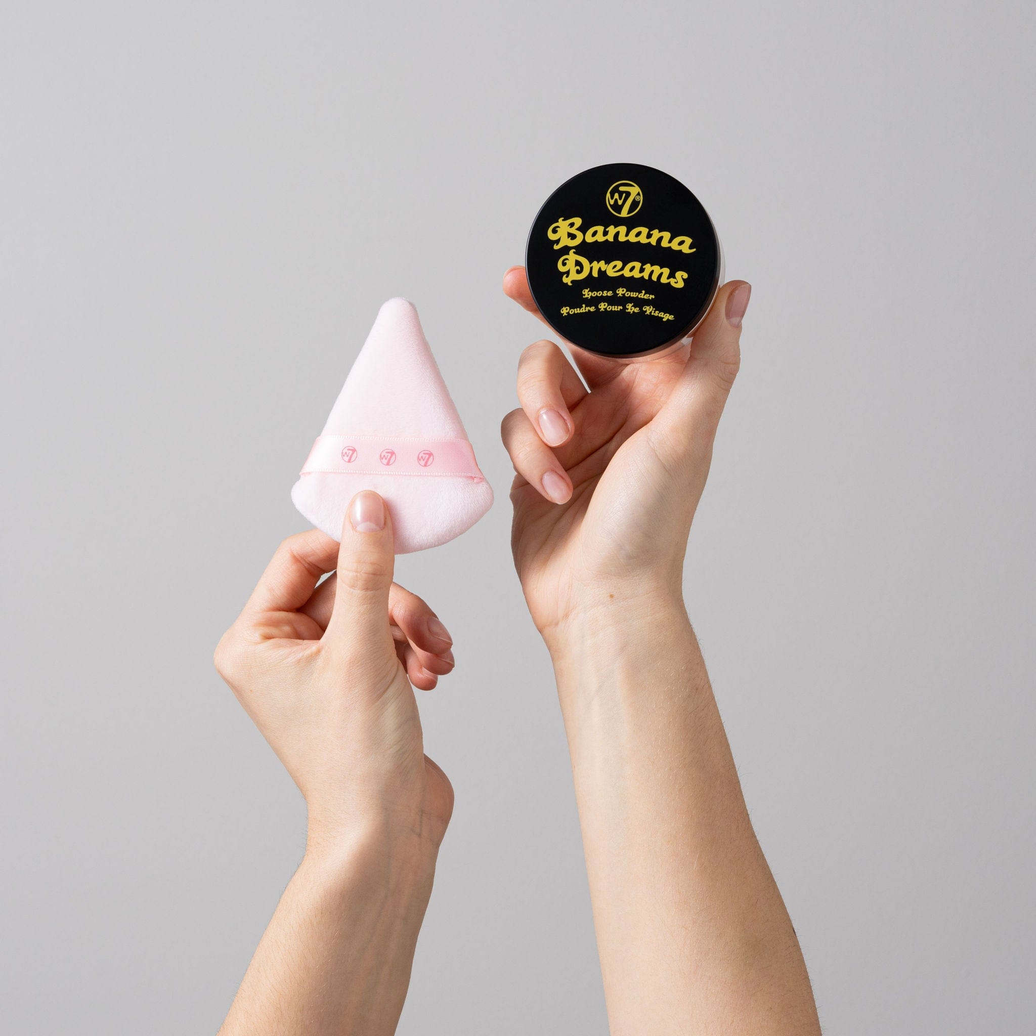 Banana Dreams Loose Powder Application Set