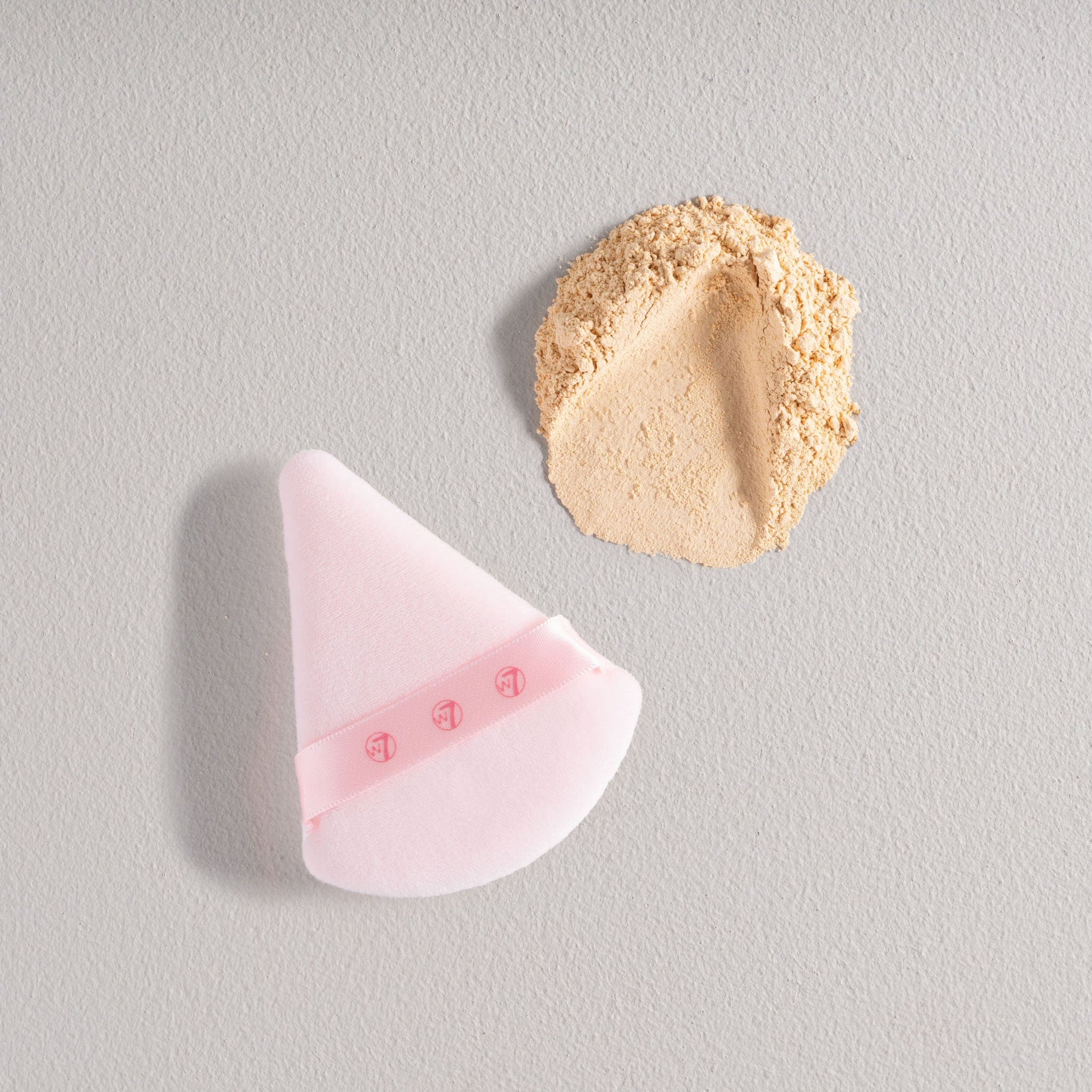 Banana Dreams Loose Powder Application Set